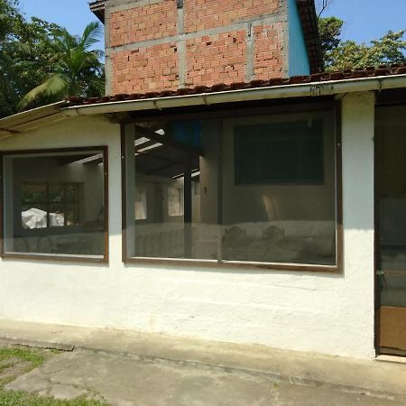 Chale No Jardim Ar Condicionado Pereque Acu Villa Ubatuba Dış mekan fotoğraf